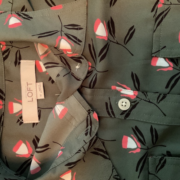 LOFT Floral Button-Down Blouse – Size M - Picture 2 of 5